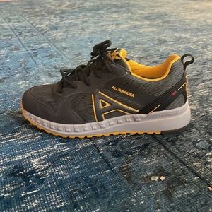 ALLROUNDER women’s hiking shoes